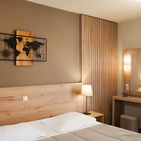 Marina Alimos Hotel Apartments เอเธนส์ ภายนอก รูปภาพ