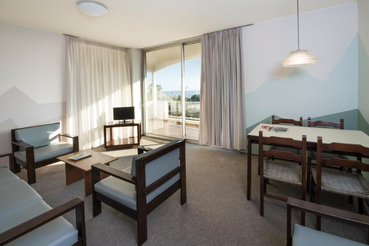Marina Alimos Hotel Apartments เอเธนส์ ภายนอก รูปภาพ