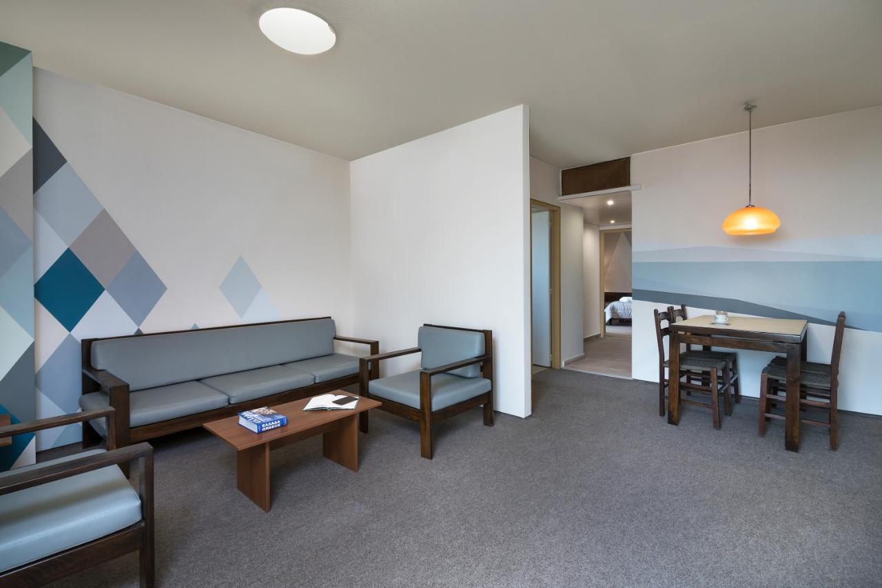 Marina Alimos Hotel Apartments เอเธนส์ ภายนอก รูปภาพ