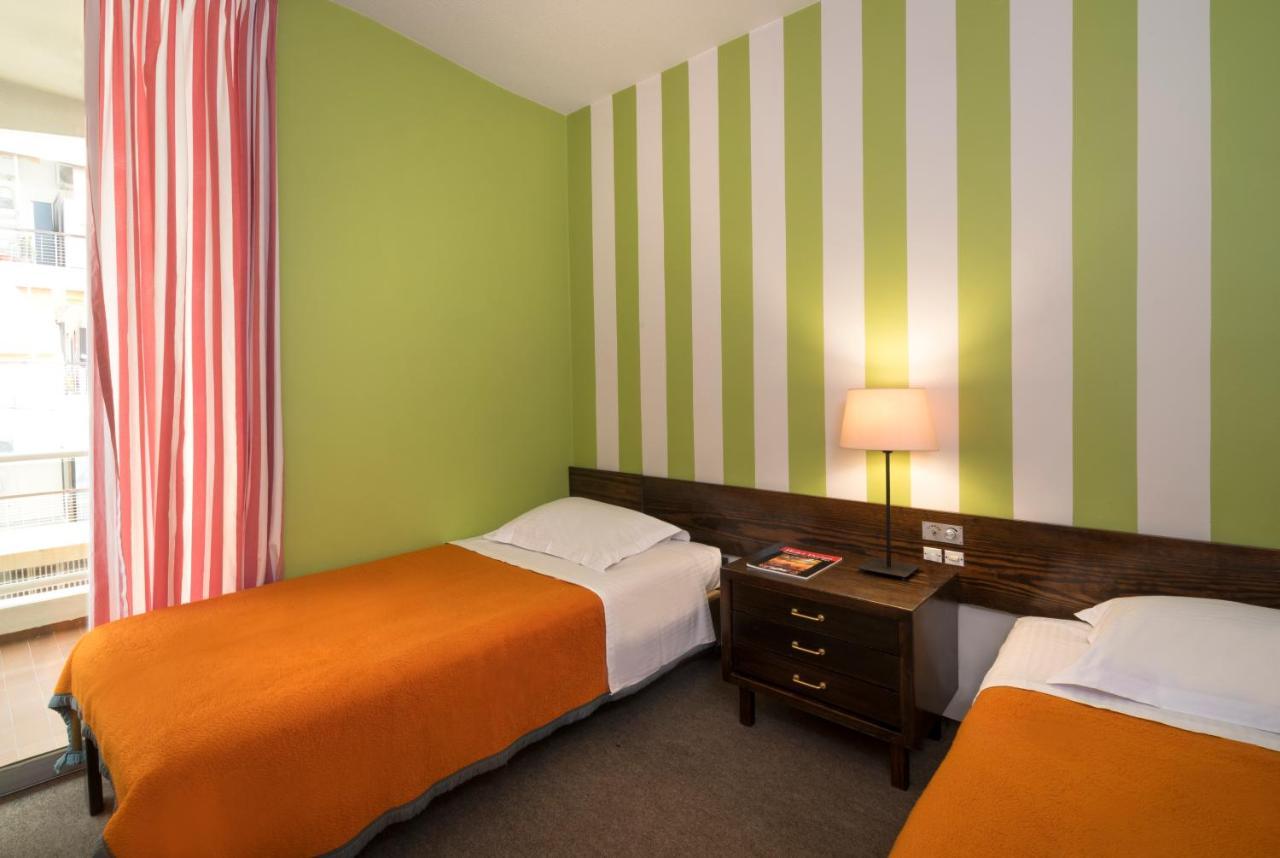Marina Alimos Hotel Apartments เอเธนส์ ภายนอก รูปภาพ