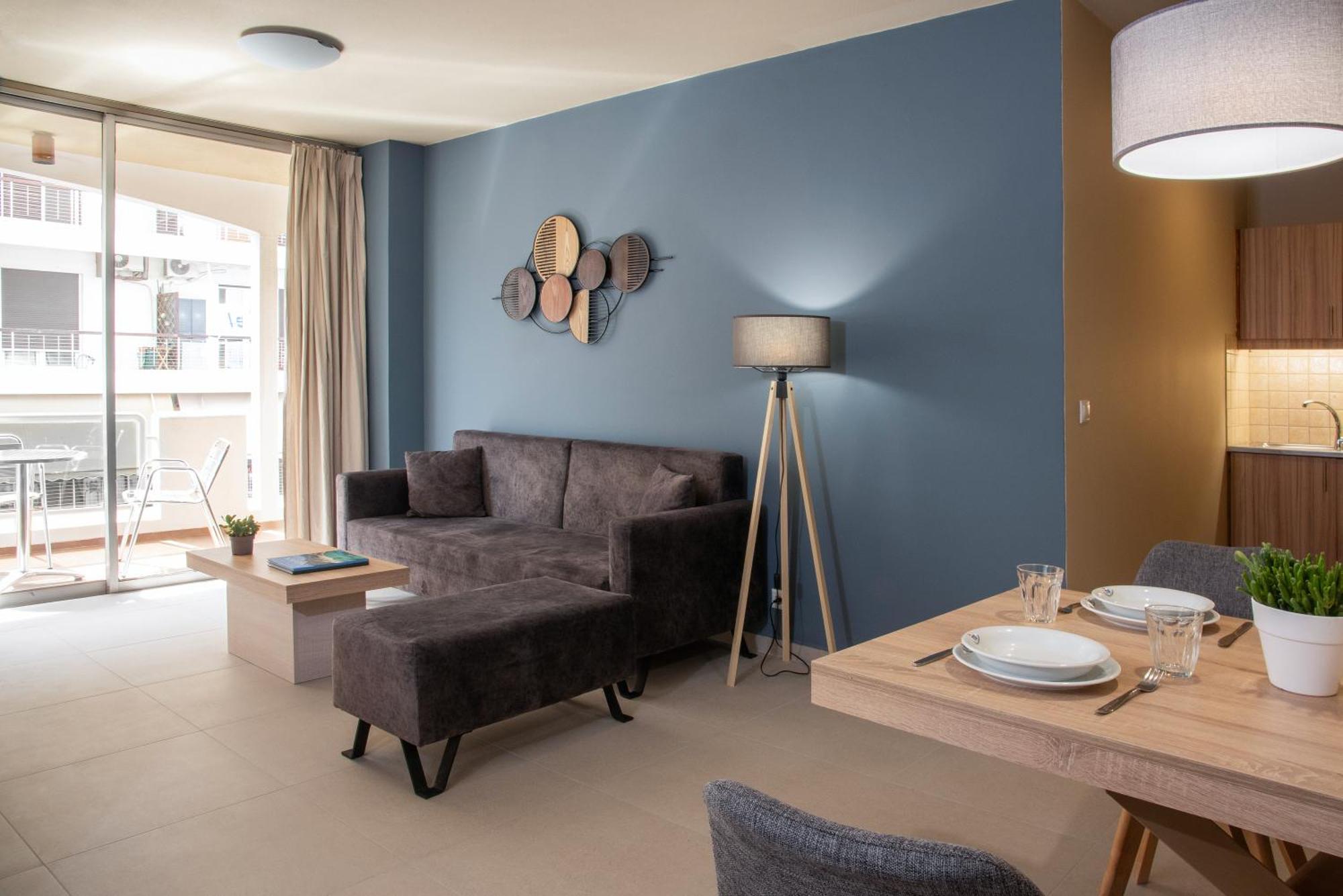 Marina Alimos Hotel Apartments เอเธนส์ ภายนอก รูปภาพ