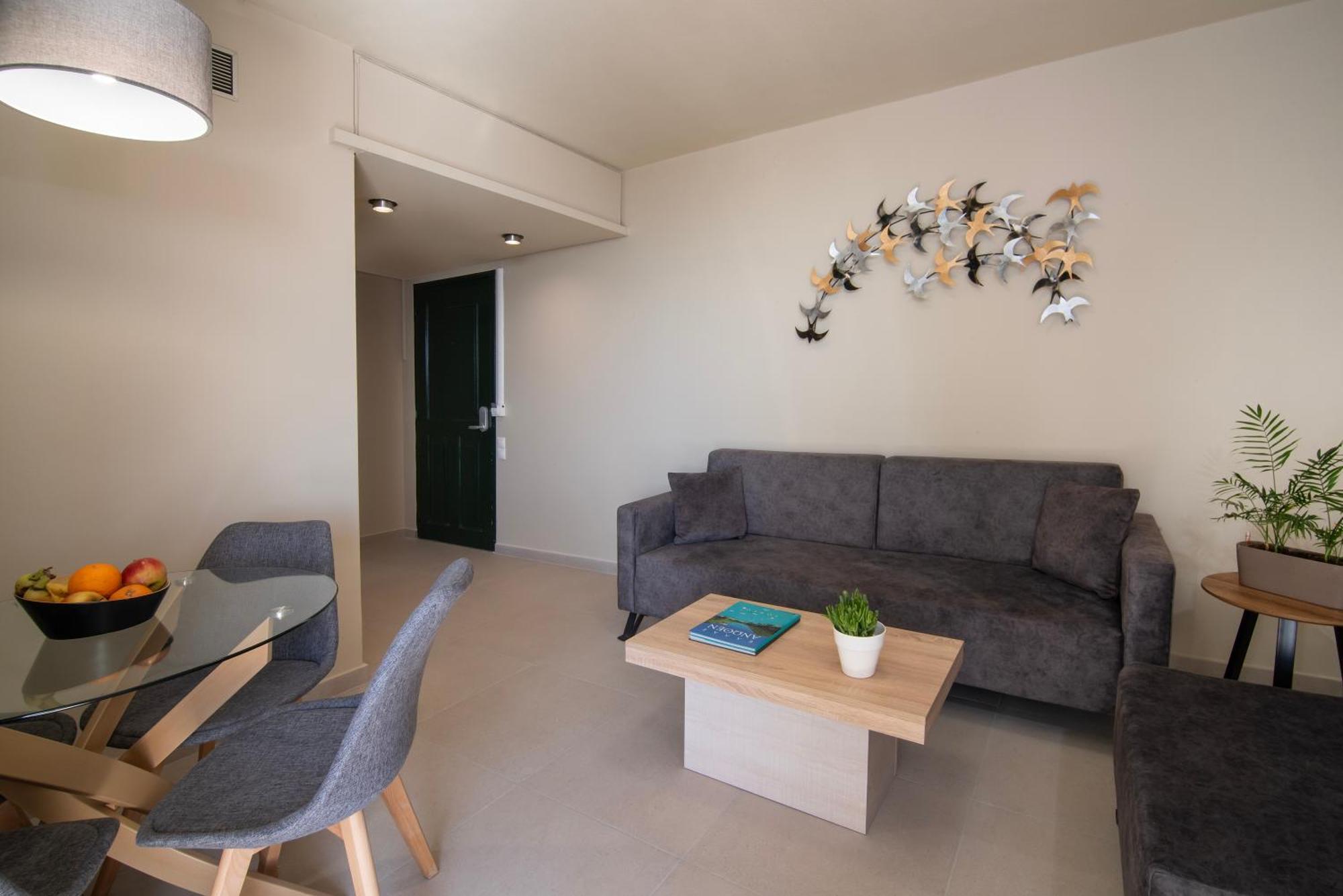 Marina Alimos Hotel Apartments เอเธนส์ ภายนอก รูปภาพ