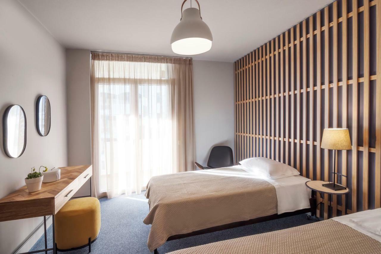Marina Alimos Hotel Apartments เอเธนส์ ภายนอก รูปภาพ